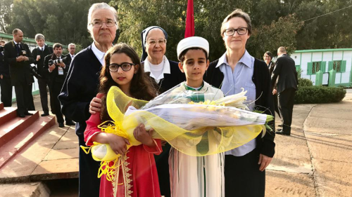 Los pequeños del Centro Social de Temara listos para recibir al Papa