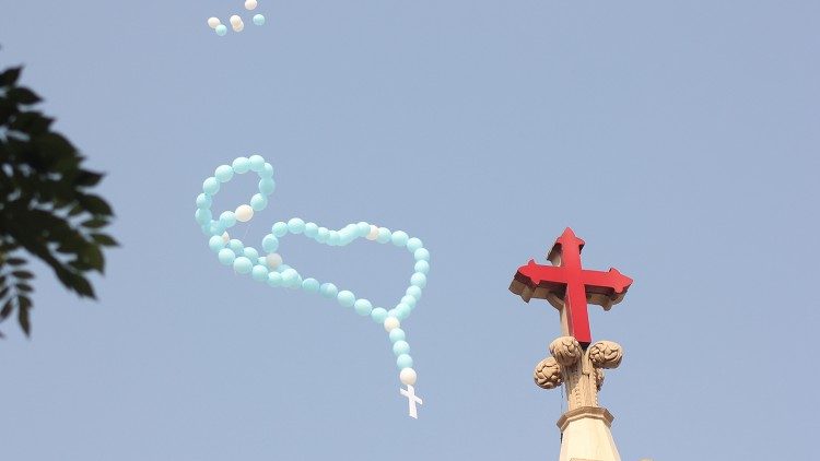 Synodgy - Baloon Rosary.jpg