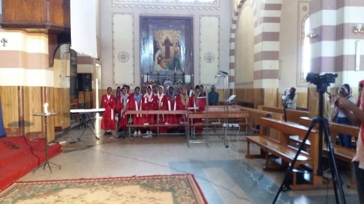 2019.04.8 L'arcidiocesi di Asmara ha organizzato ritiro quaresimale per i giovani