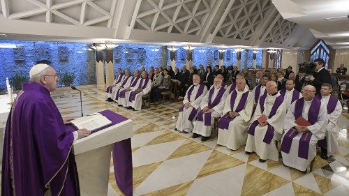 Papa a Santa Marta: lo spirito di stanchezza ci toglie la speranza