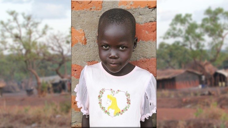 Una chica en el asentamiento de Palabek 