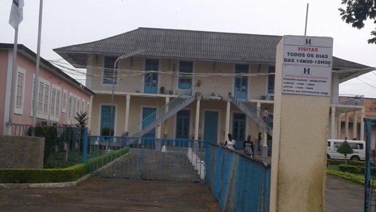 Hospital Central Dr. Ayres de Menezes, em São Tomé e Príncipe