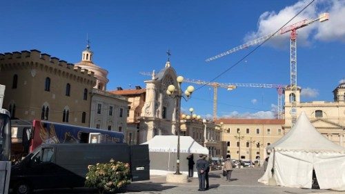 L'Aquila a dieci anni dal sisma si raccoglie nel ricordo delle 309 vittime 