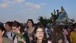 Processione Madonna Monte Carmelo ad Haifa.jpg