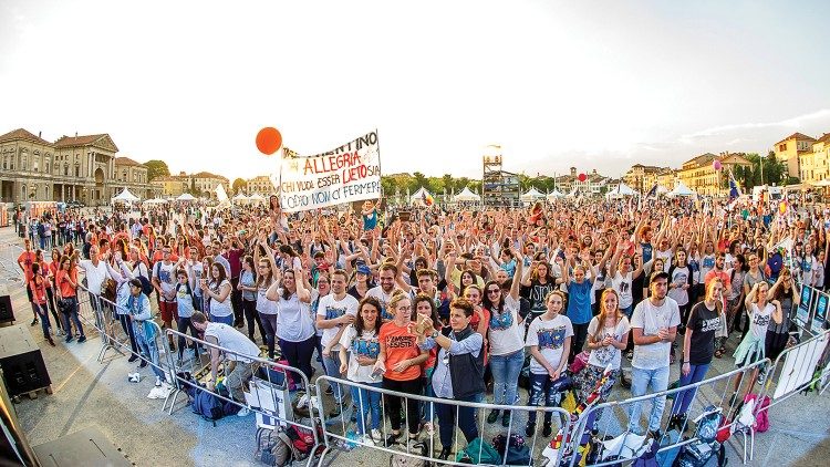 Giovani del Sermig 3aem.jpg