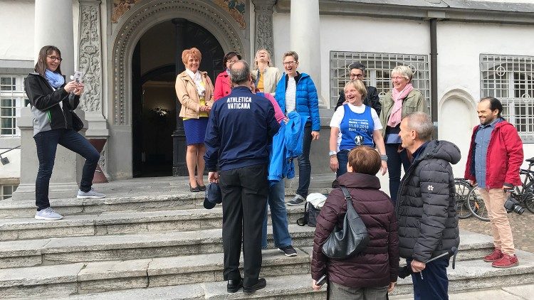 Accoglienza all'ingresso del municipio di Wittenberg per Athletica Vaticana