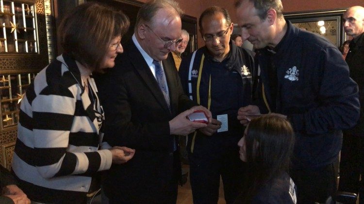 Athletica Vaticana doni a Wittenberg .JPG