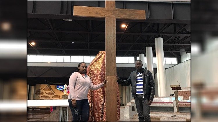 due ragazzi della delegazione africana