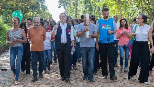 Mgr Duffé, messager du Pape à Brumadinho