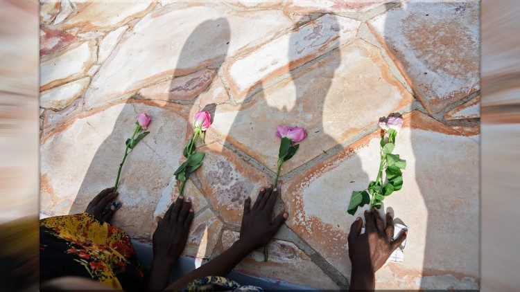 A irmã Inês Nieves Sancho, apesar de sua idade, quis continuar sua missão em Nola, onde dava aulas de costura para as meninas