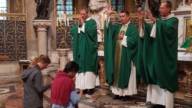 Mass at Notre Dame de Paris on 10 September 2018, the day of their departure