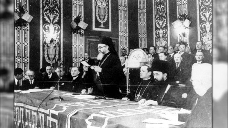 Mons. Iuliu Hossu all'assemblea dei vescovi greco-cattolici