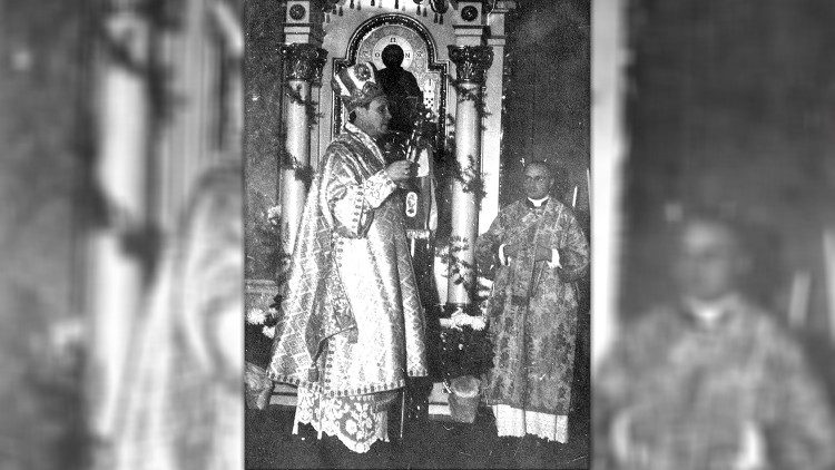 Mons. Hossu celebra in cattedrale a Cluj