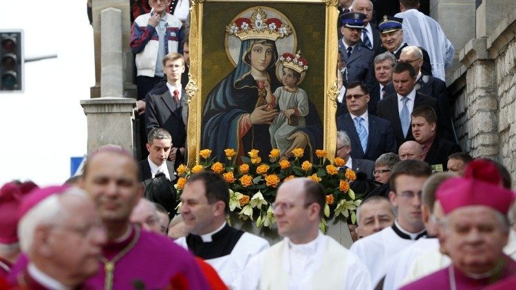 Pielgrzymka mężczyzn do Piekar Śląskich (foto: Roman Koszowski /Gosc Niedzielny)