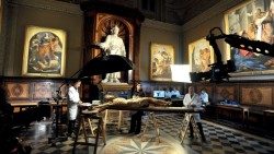 2019.05.29 Crocifisso ligneo basilica vaticana 06.jpg