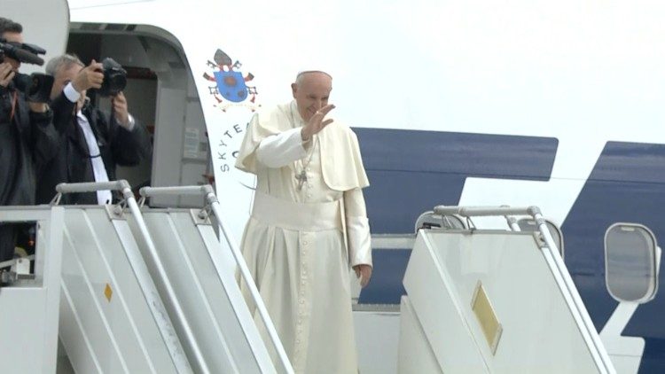  Françesku largohet nga Rumania