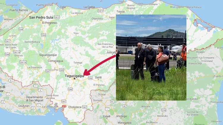 Cardenal Rodríguez Maradiaga en aeropuerto internacional Toncontín