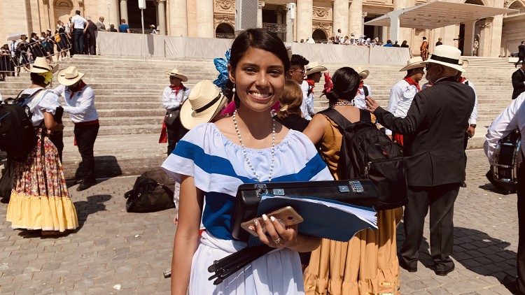 Paola Moya integrante de la banda 