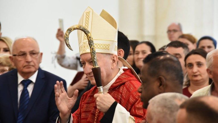 Cardinale Parolin in Kosovo2.jpg