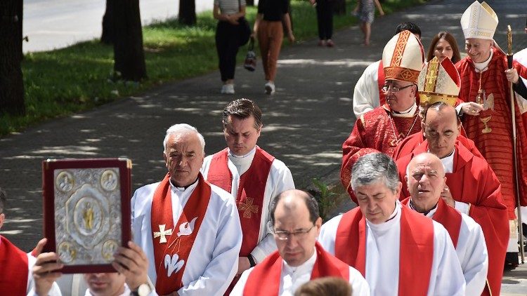 Procissão na Solenidade de Pentecostes