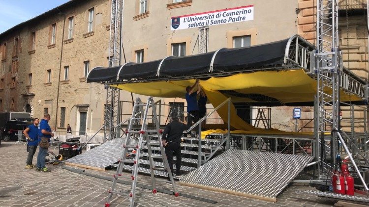 6-14-centro Camerino.JPG