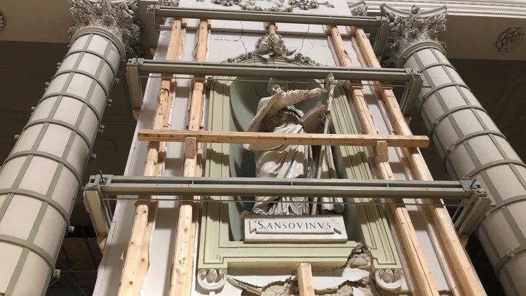 Foto 8-16-interno cattedrale 2.JPG