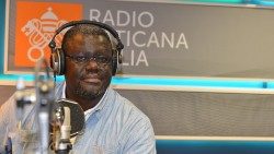 2019.06.17 Padre José MINAKU SJ Provinciale dei gesuiti dell'Africa Centrale 02.JPG