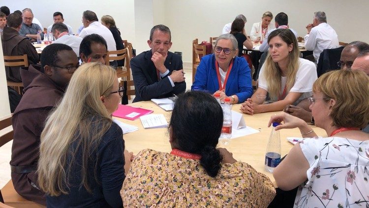 Wydawcy katoliccy pomostem pomiędzy Kościołem i światem