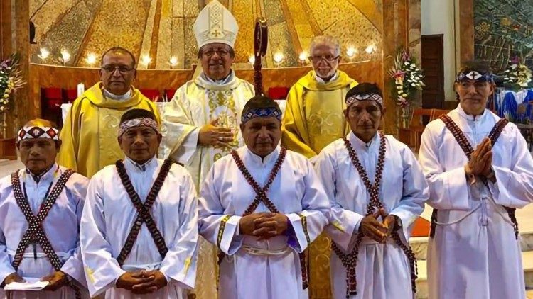 Ordenação na Catedral de Macas
