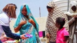 Libia centro detenzione migranti Helpcode kit per le donne.jpg