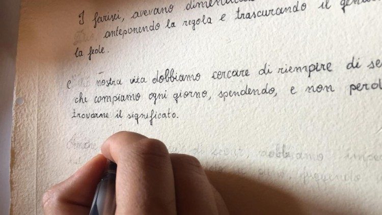 Euromoot scout d'Europa trascrizione vangelo mano ragazzo.jpg