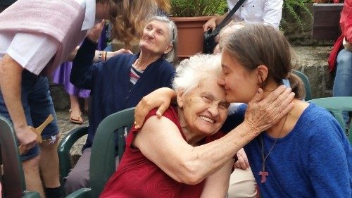Nuova ondata di caldo, scatta il monitoraggio di “Viva gli anziani"