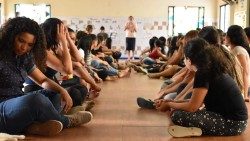 2019.08.12 Brasile, giovani madri dell'Associazione Maria madre della vita 02.jpg