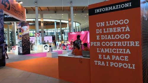 Meeting di Rimini. Card. Bassetti ai giovani: ogni vocazione è una chiamata d’amore