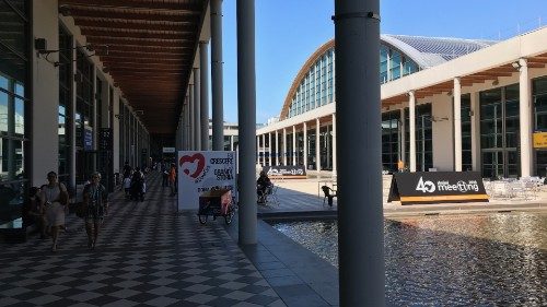 Il Papa al Meeting di Rimini: siate testimoni della forza attrattiva della fede 