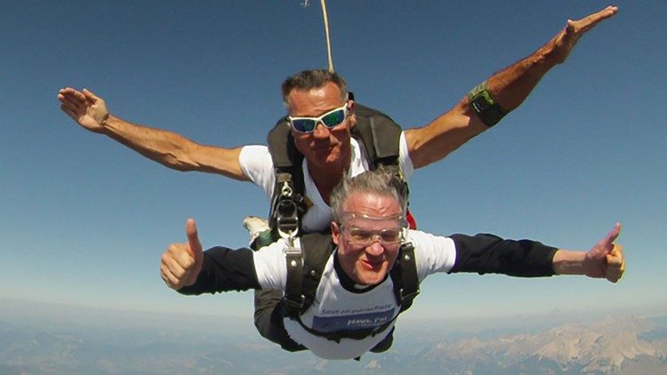 Bp Malle o skoku ze spadochronem