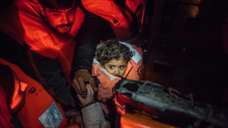 Msalaba ni ishara na chanzo cha maisha mapya.