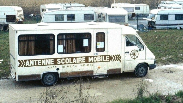 Առաջին շարժական դպրոցը