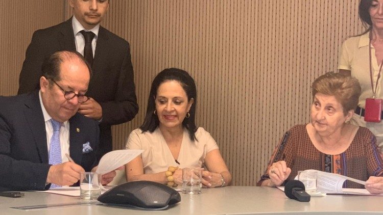 Foto de archivo del embajador José Luis Álvarez