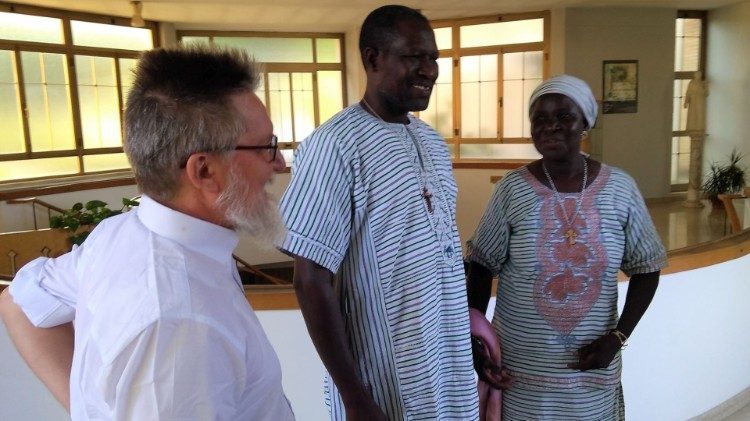 Ks. Maccalli apeluje o modlitwę za porwaną w Mali misjonarkę