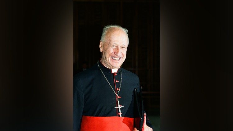 Cardinal Roger Etchegaray.