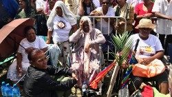 08 Deca Papa Messa.JPG