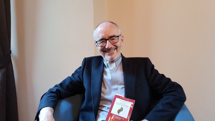 Kard. Czerny: twórzmy przyszłość wspólnie z migrantami