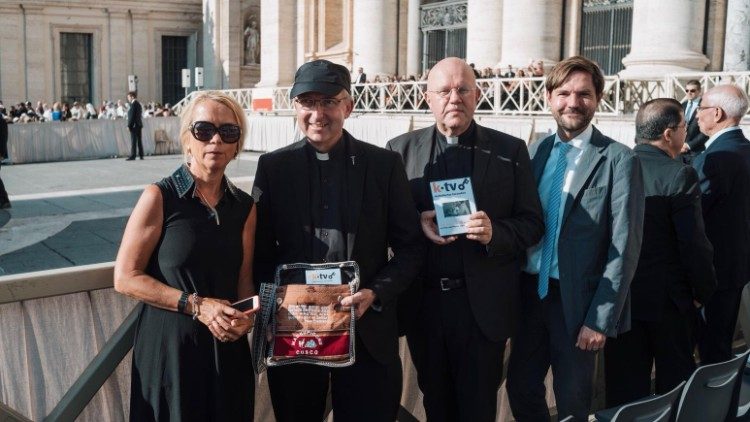 Kommunikationsdirektorin Claudia Kaminski, Pfarrer Paul Schuler, Pfarrer Thomas Maria Rimmel und Geschäftsführer Johannes Hattler