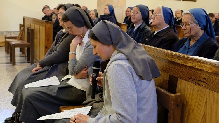 Życie konsekrowane jest dla Kościoła jak rozkwitający kwiat