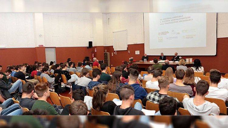 immagine rassegna 2AEM.jpg