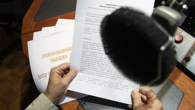 Hebdomada papae - notiziario in latino 