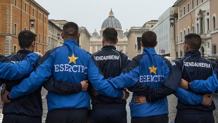 Via Pacis 2019 -gendarmeria.JPG