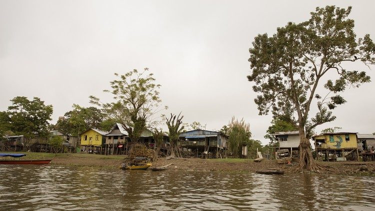 1 repam 0158-TRANSITO LETICIA (CLB)-ISLANDIA (PER).jpg