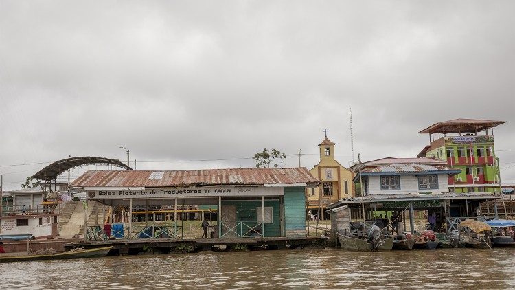 El río Amazonas une tres territorios amazónicos entre Perú, Brasil y Colombia.
